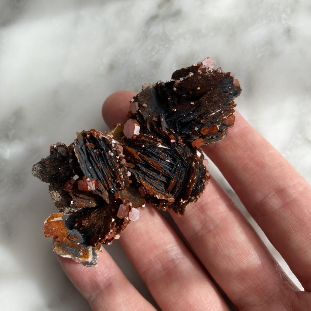 Vanadinite Crystals On Black Barite Minera Emporium Crystal Mineral