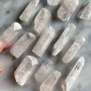 Danburite crystal specimen from Mexico - Spécimen de cristal de danburite du Mexique