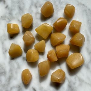 yellow quartz tumbled pocket stone - quartz jaune roulé pierre de poche