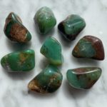 chrysoprase tumbled pocket stone - chrysoprase roulé pierre de poche