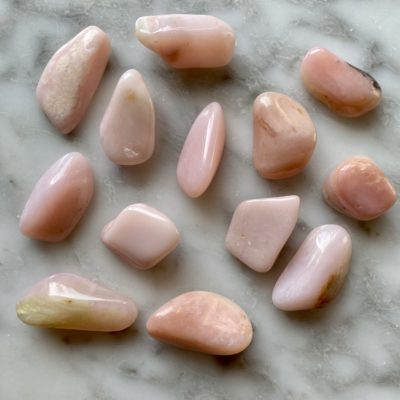 Pink Opal Tumbled Pocket Stones - Opale Rose Roulée Pierre de Poche