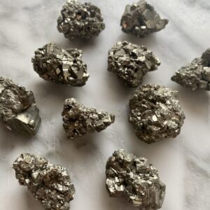 pyrite crystal cluster specimen - spécimen de macle de cristaux de pyrite naturelle