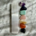 Chakra Crystal Kit with Selenite Bar - kit de cristaux des chakras avec barre de sélénite