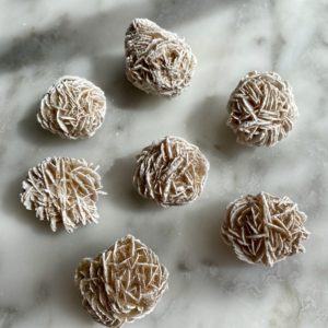 desert rose specimen from morocco - spécimen de rose du désert du Maroc