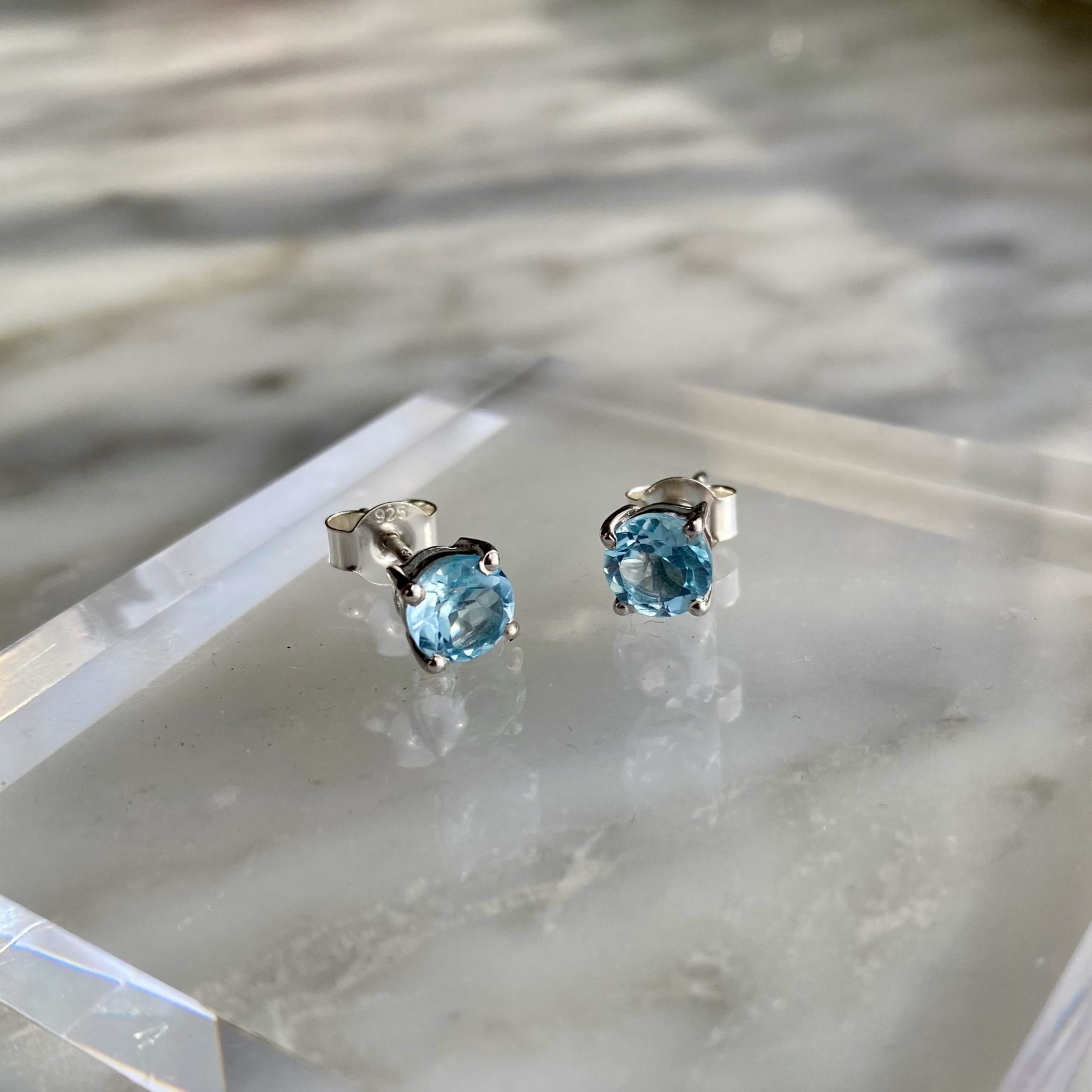 Blue Topaz Sterling Silver Stud Earrings - Boucles d'Oreilles Topaze Bleue Argent Sterling