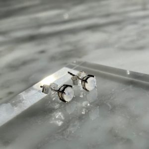 Moonstone sterling silver stud earrings - Boucles d'oreilles pierre de lune argent sterling