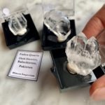 miniature minerals faden quartz specimen - minéraux miniatures spécimen de quartz faden