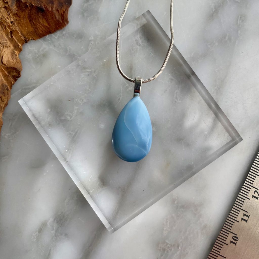 blue opal drop pendant - pendentif opale bleue (goutte)