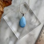 blue opal drop pendant - pendentif opale bleue (goutte)