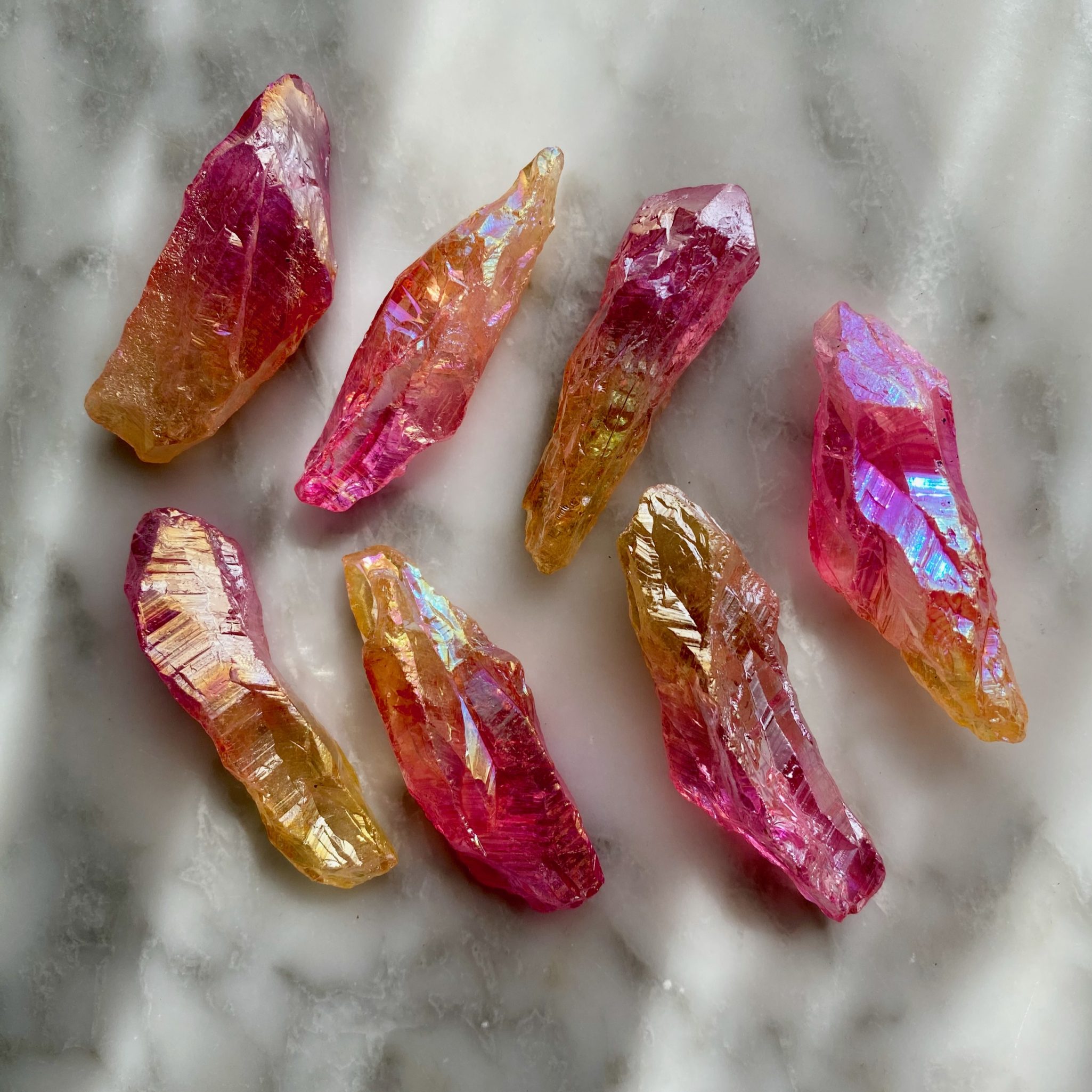 pink and gold aqua aura quartz - quartz aqua aura rose et doré