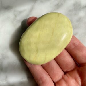 serpentine palmstone - pierre de paume de serpentine