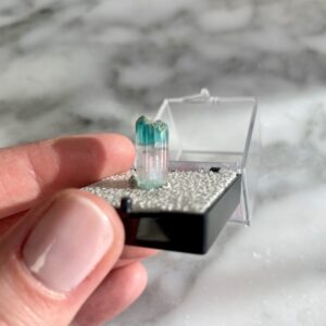 Parti Color Indicolite Tourmaline from Nuristan - Indicolite Tourmaline particolore de Nuristan