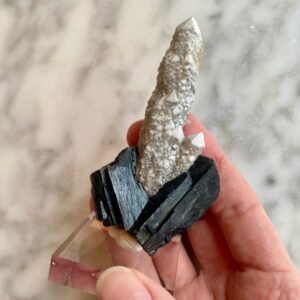 Ilvaite and Quartz from Huanggang Mine, Inner Mongolia - ilvaite et quartz de la mine Huanggang, mongolie intérieure