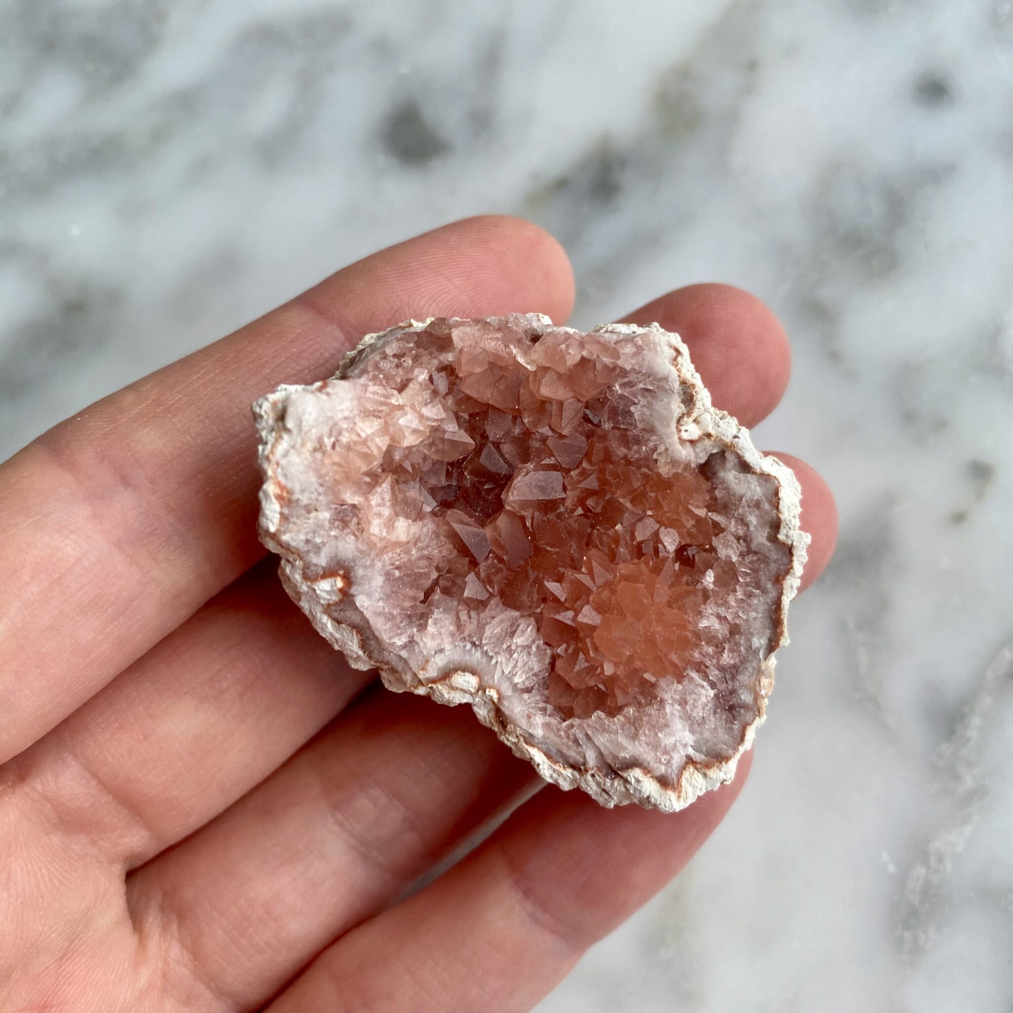 pink amethyst from patagonia, argentina - améthyste rose de patagonie, argentine