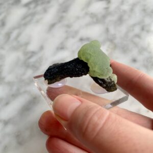 Prehnite Epidote Specimen from Mali - Spécimen de préhnite epidote du mali