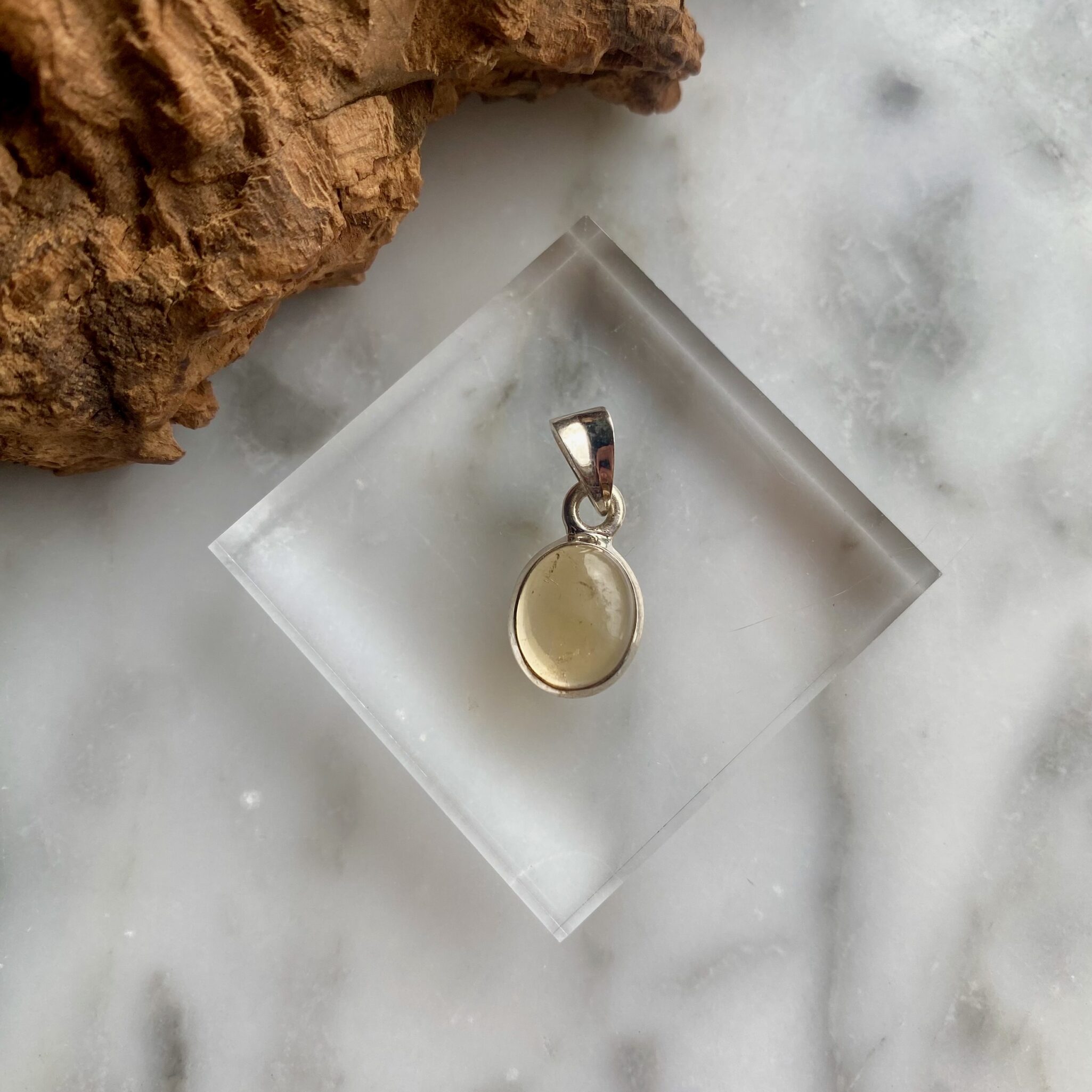 dainty mini natural citrine sterling silver pendant - délicat mini pendentif de citrine naturelle en argent sterling a