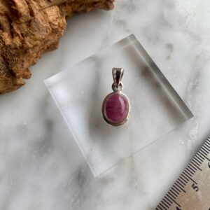 dainty mini pink tourmaline sterling silver pendant - délicat mini pendentif de tourmaline rose en argent sterling