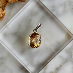 Facetted Natural Citrine Sterling Silver Pendant - Pendentif de Citrine Naturelle Facettée en Argent Sterling