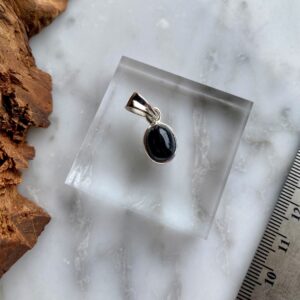 Dainty Mini Black Star Diopside Sterling Silver Pendant - Délicat Mini Pendentif de Diopside Noire Étoilée en Argent Sterling