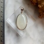 white moonstone sterling silver pendant - pendentif de pierre de lune blanche en argent sterling