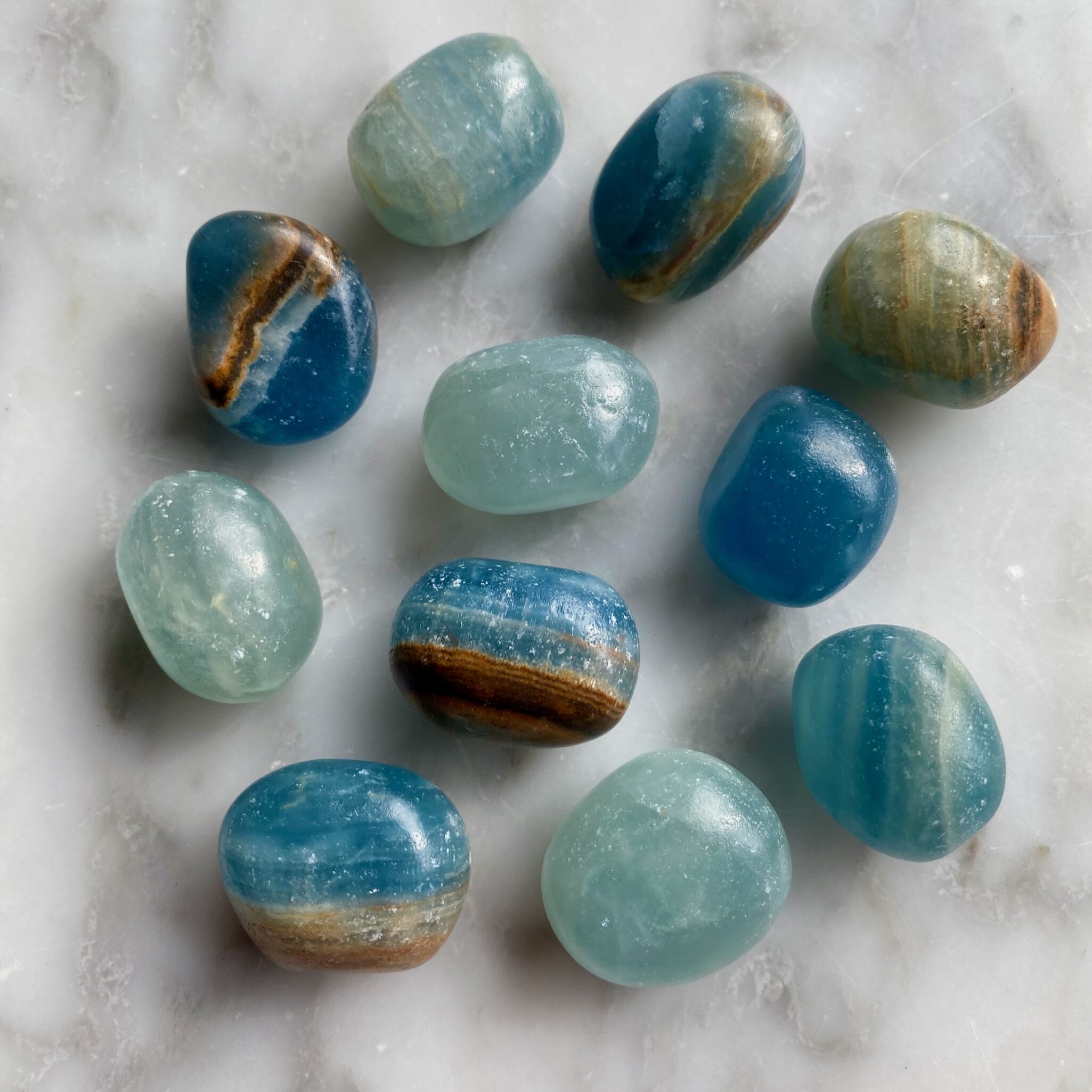 Blue Onyx Tumbled Pocket Stone - onyx bleue roulé pierre de poche