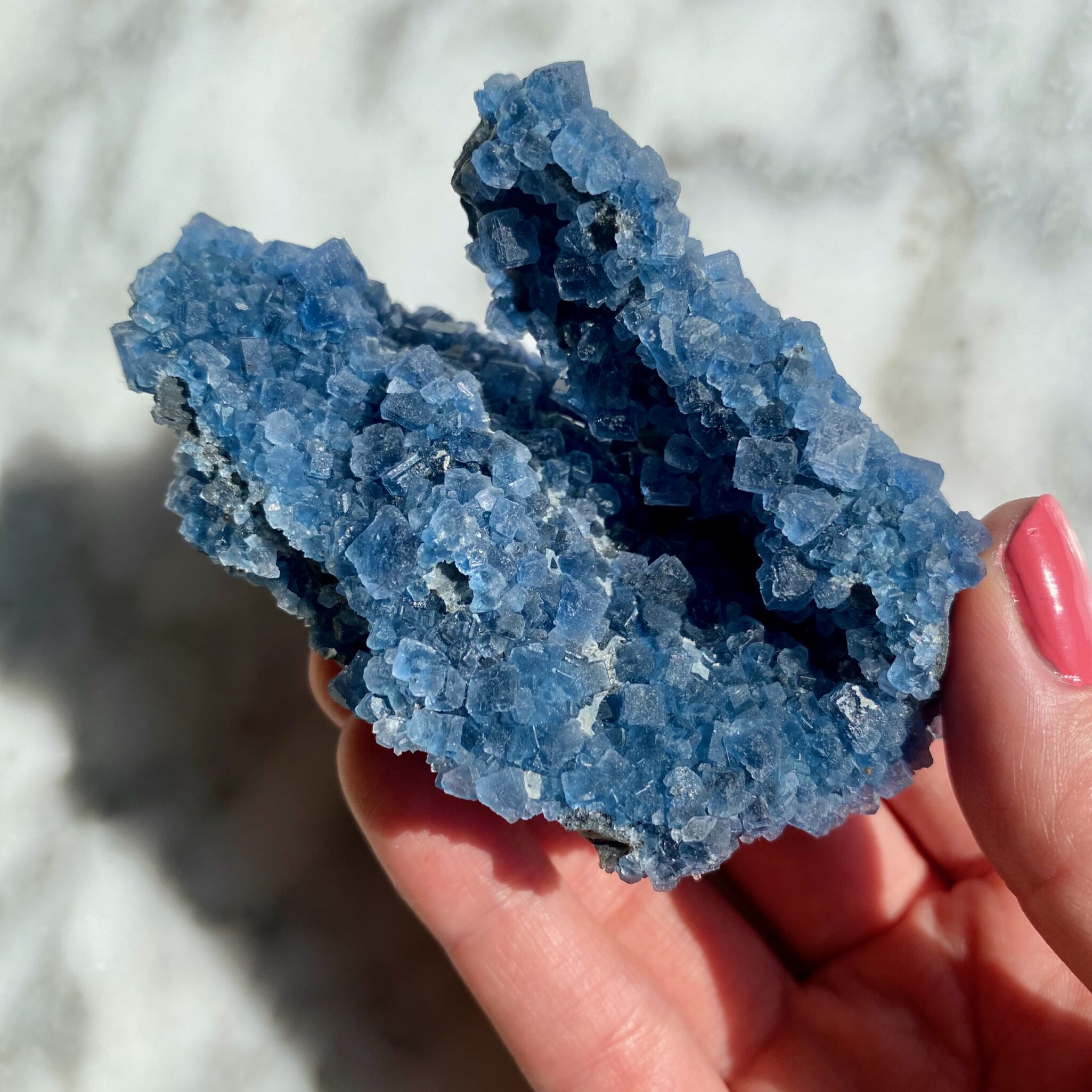 Blue Fluorite from Xia Yang Mine - Fluorite Bleue de la Mine Xia Yang