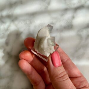 Fluorite Cubes Perched on White Quartz Points from Huanggang Fe-Sn Deposit, China