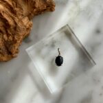 Dainty Mini Black Onyx Sterling Silver Pendant - Mini pendentif d'onyx noir en argent sterling