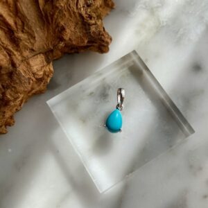 Drop Shape Turquoise Sterling Silver Pendant - Pendentif Goutte Turquoise en Argent Sterling