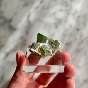 peridot crystal cluster from pakistan