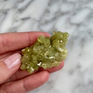 vesuvianite cluster from jeffrey mine - amas de vesuvianite de la mine jeffrey