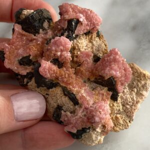 Rhodocrosite Tetraedrite Bournonite on Dolomite from la oroya - Rhodocrosite Tétraédrite Bournonite sur Dolomite de La Oroya