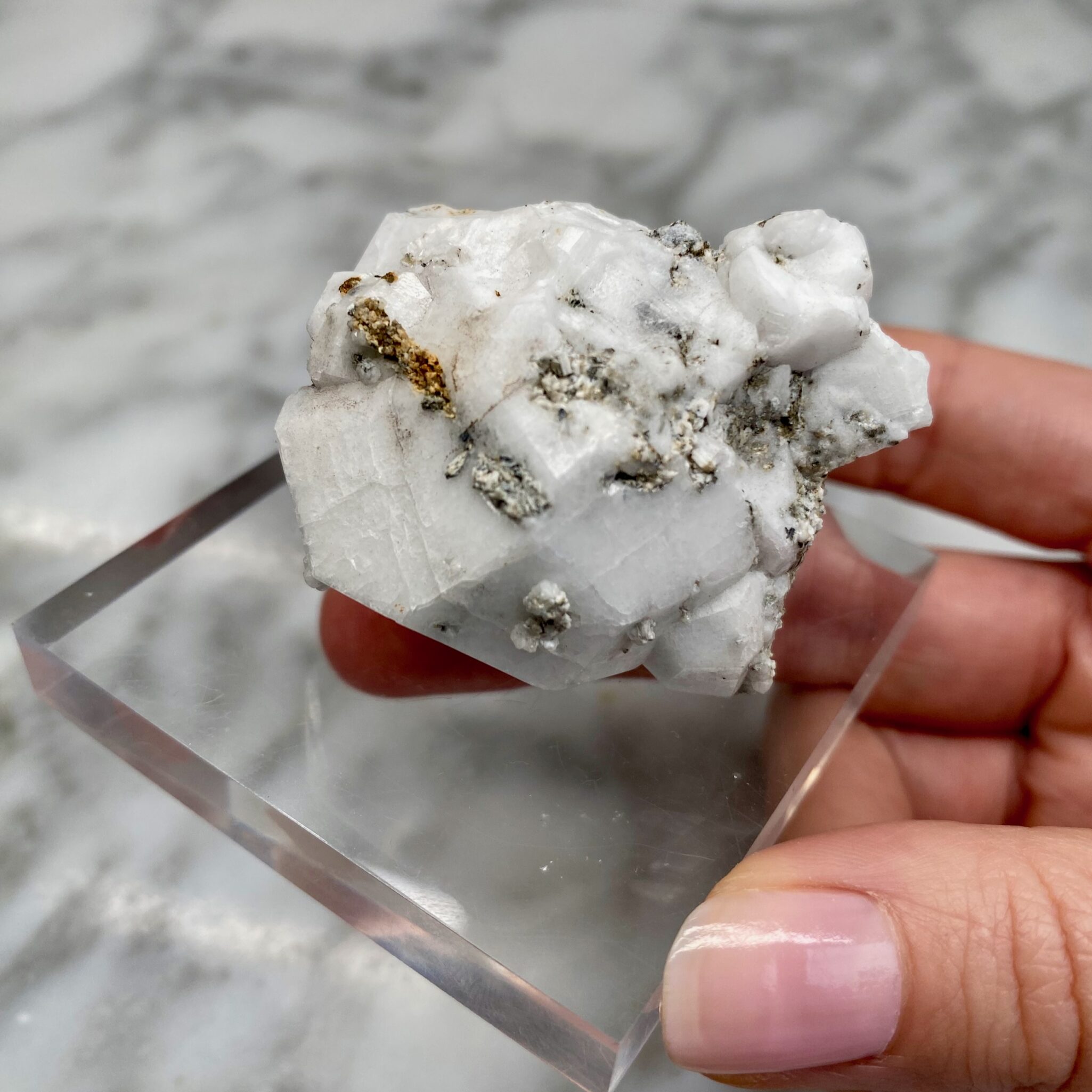 analcime from mont saint hilaire 1a