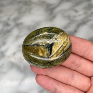 cat's eye opal cabochon from bahia 1a