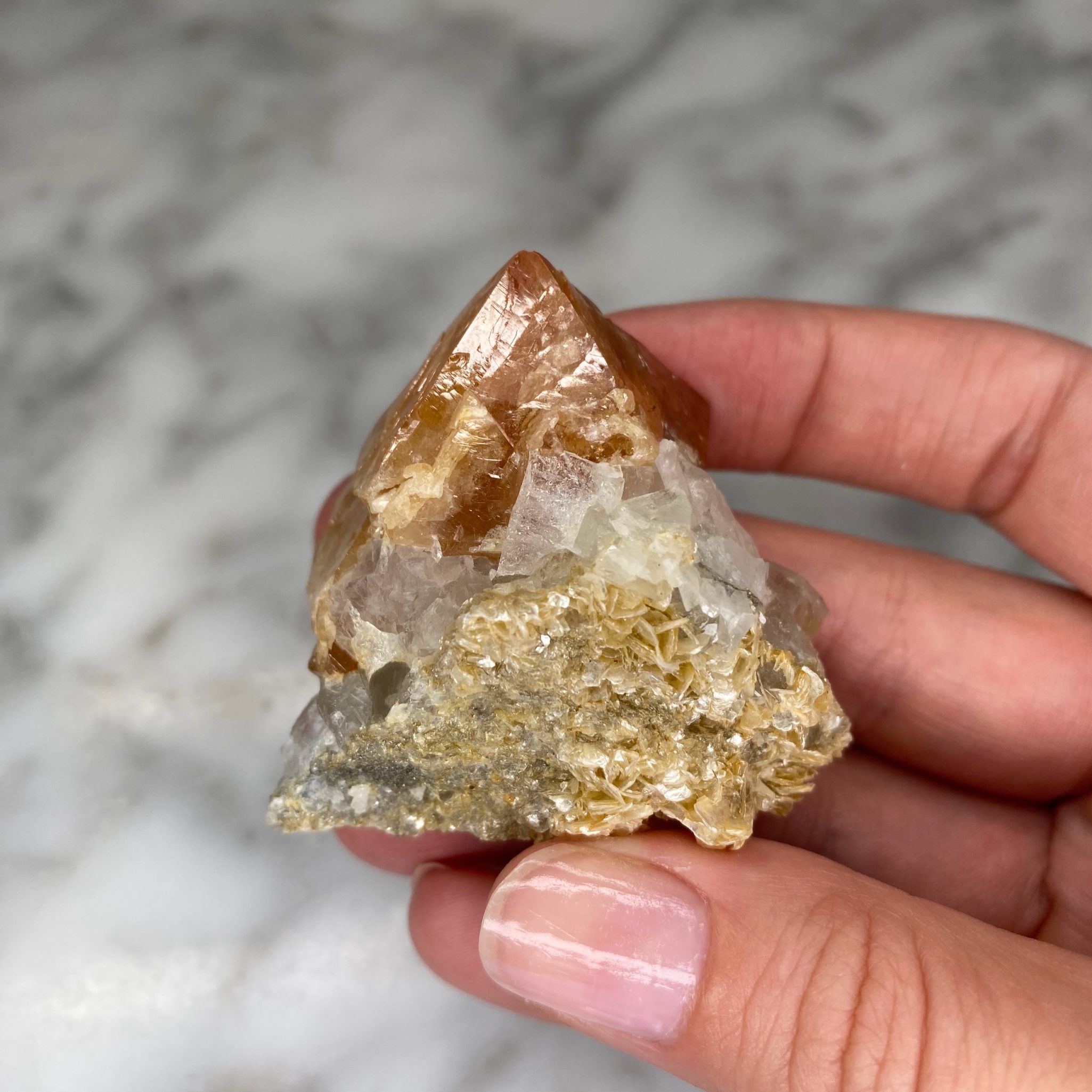 Scheelite Muscovite Aigue-marine de Pingwu, Chine – Image 2